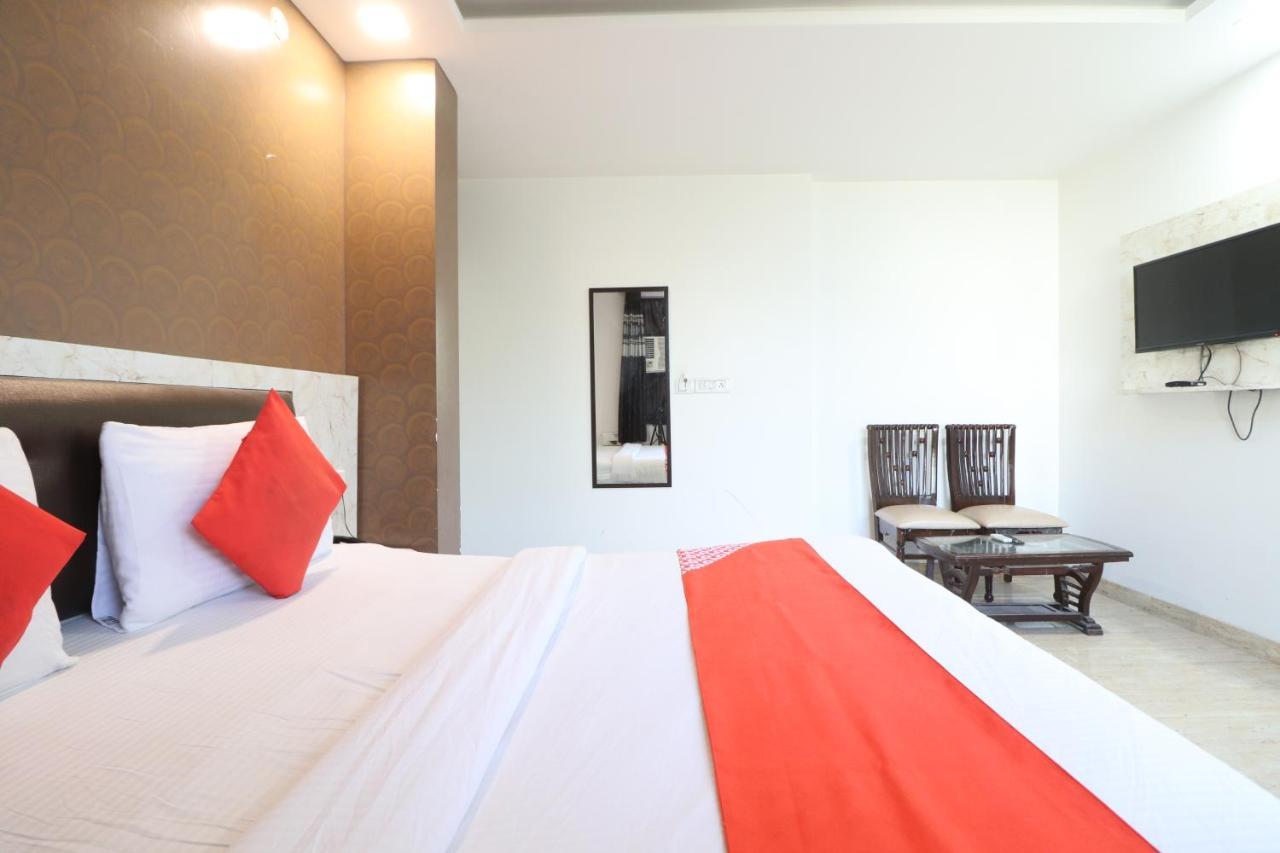 Hotel Airlift At Delhi Airport ニューデリー エクステリア 写真